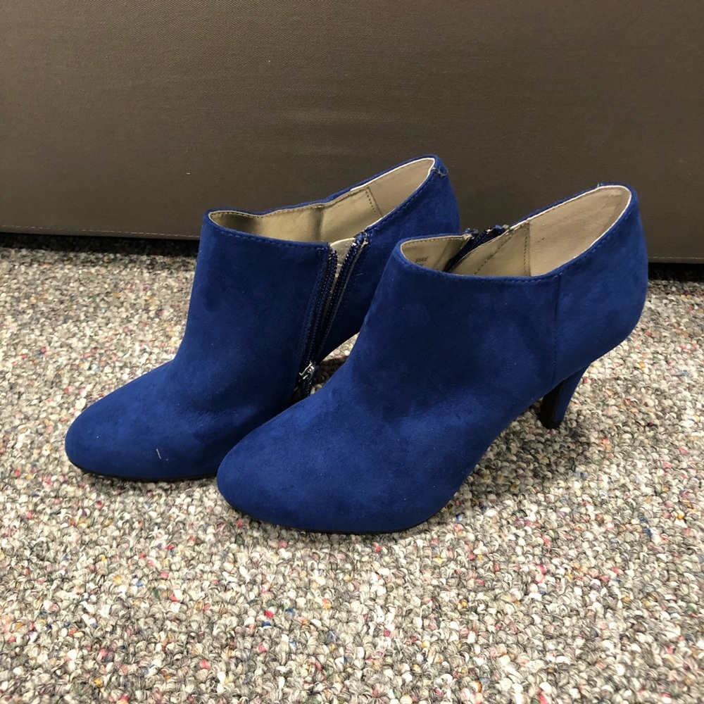 New Style & Co. Blue suede look shoes size 5.5